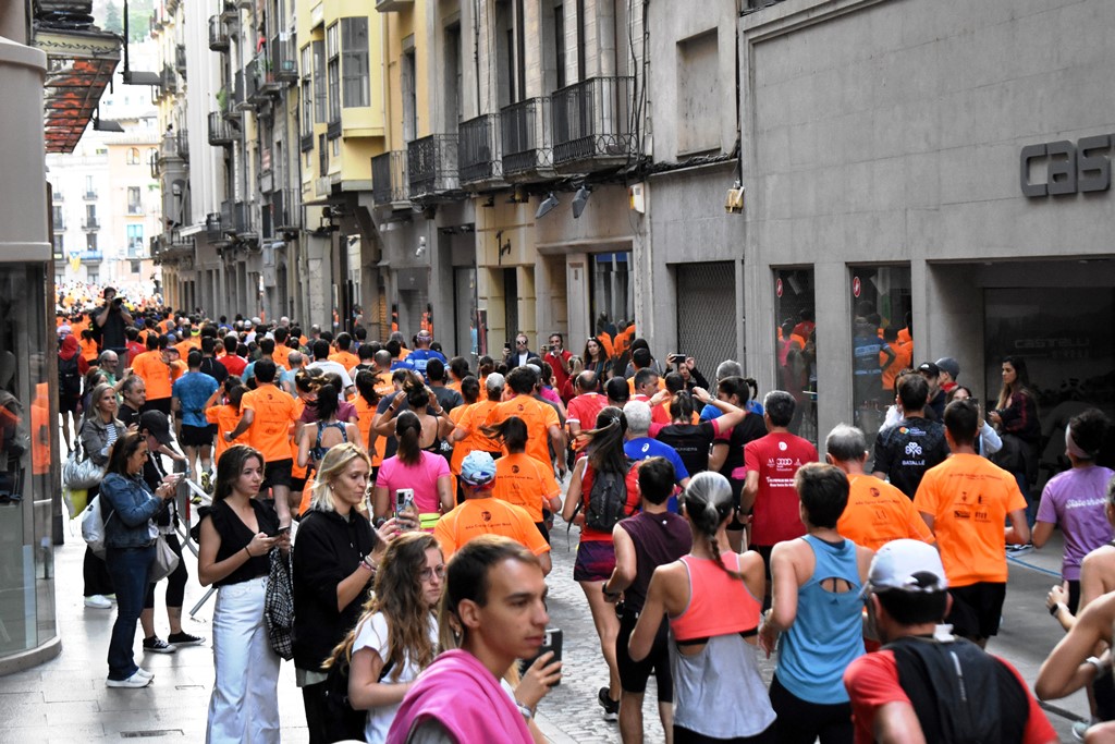 La cursa dels 10 km al carrer Nou 