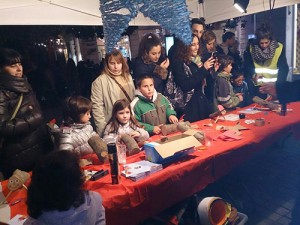 Mossos i la Policia Local es reuneixen amb l'associació i demanen als botiguers denunciar tots els furts "per petits que siguin"