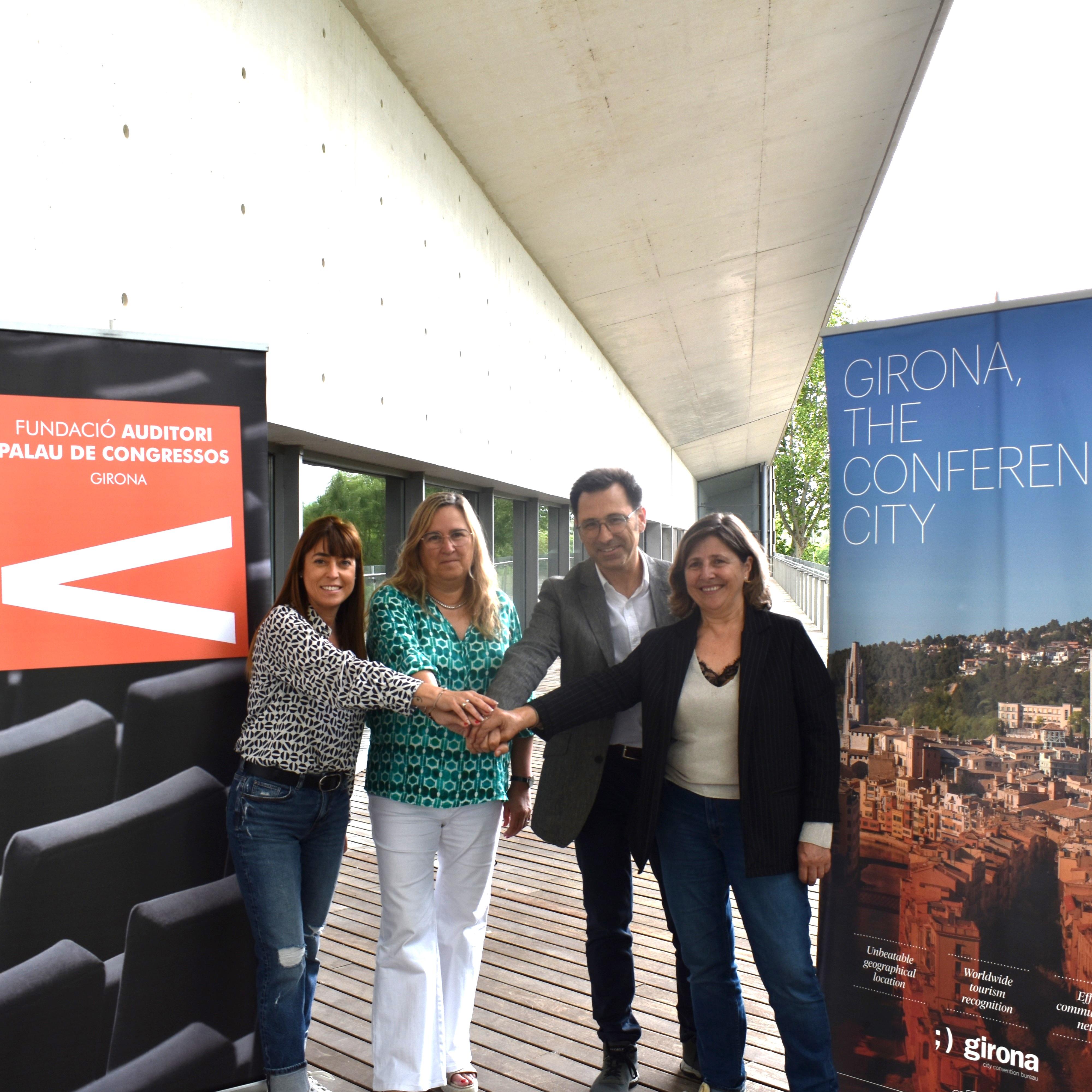 D’esquerra a dreta, la gerent de Girona Centre, Mònica Bartrina; la presidenta de l’entitat, Mercè Ramírez de Cartagena; el director del Palau de Congressos, David Ibáñez; i la tècnica responsable del Girona City Convention Bureau, Núria Prats.