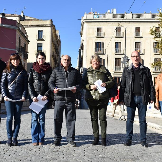 Un jurat ha avaluat avui la mostra d’aparadors gastronòmics de Girona