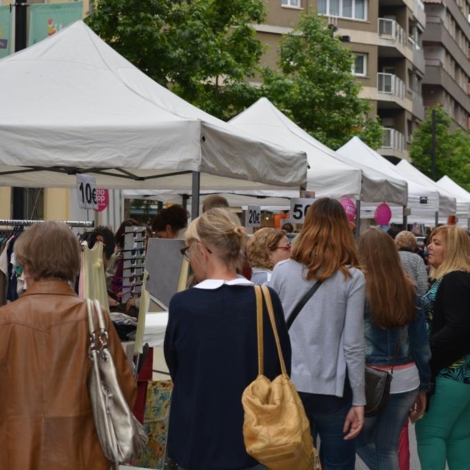 La primera botiga al carrer de la primavera, aquest dissabte 26 de maig, a la zona de l’Eixample