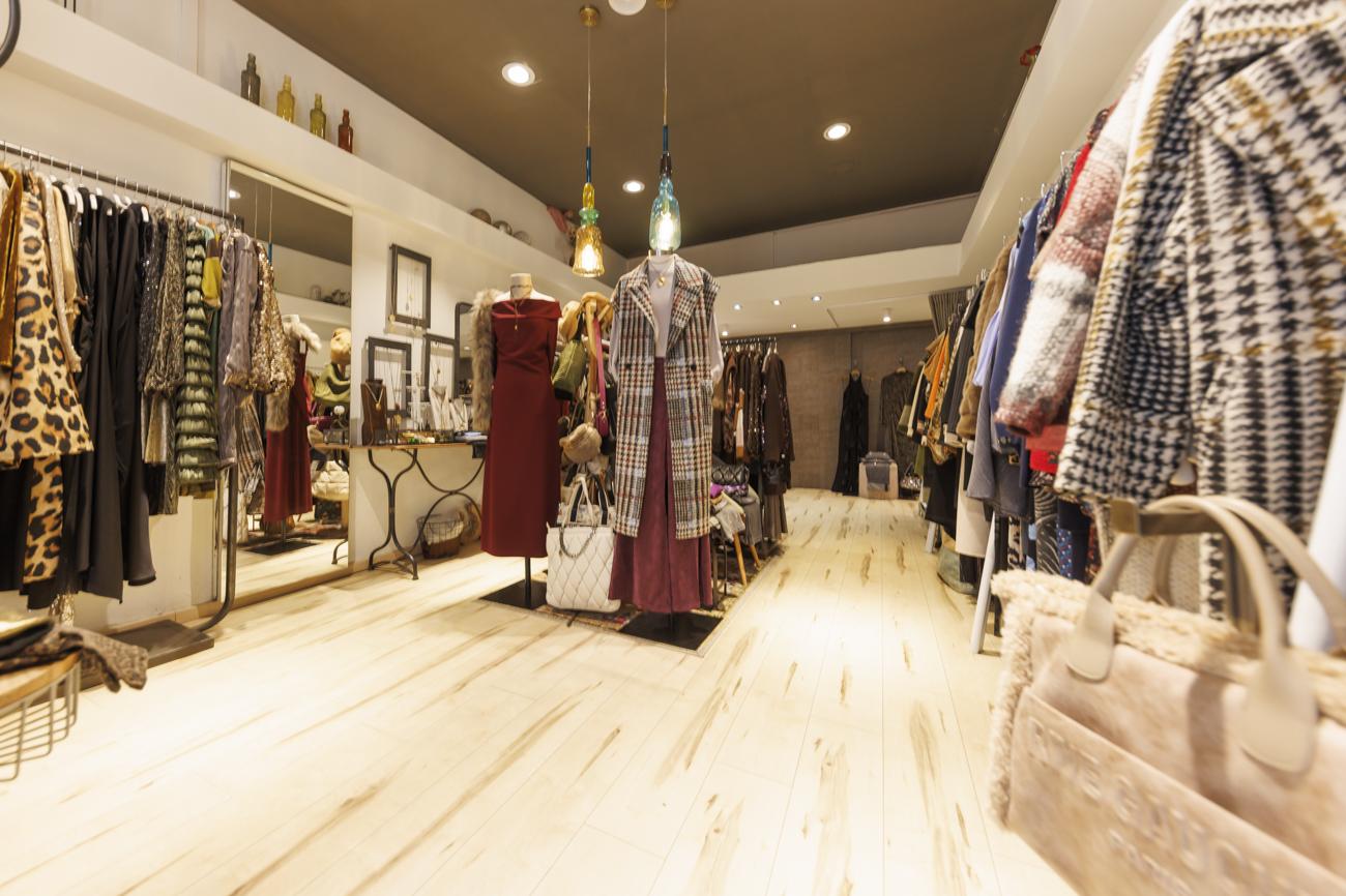 Vista interior de la botiga de moda de senyora Tua Misura