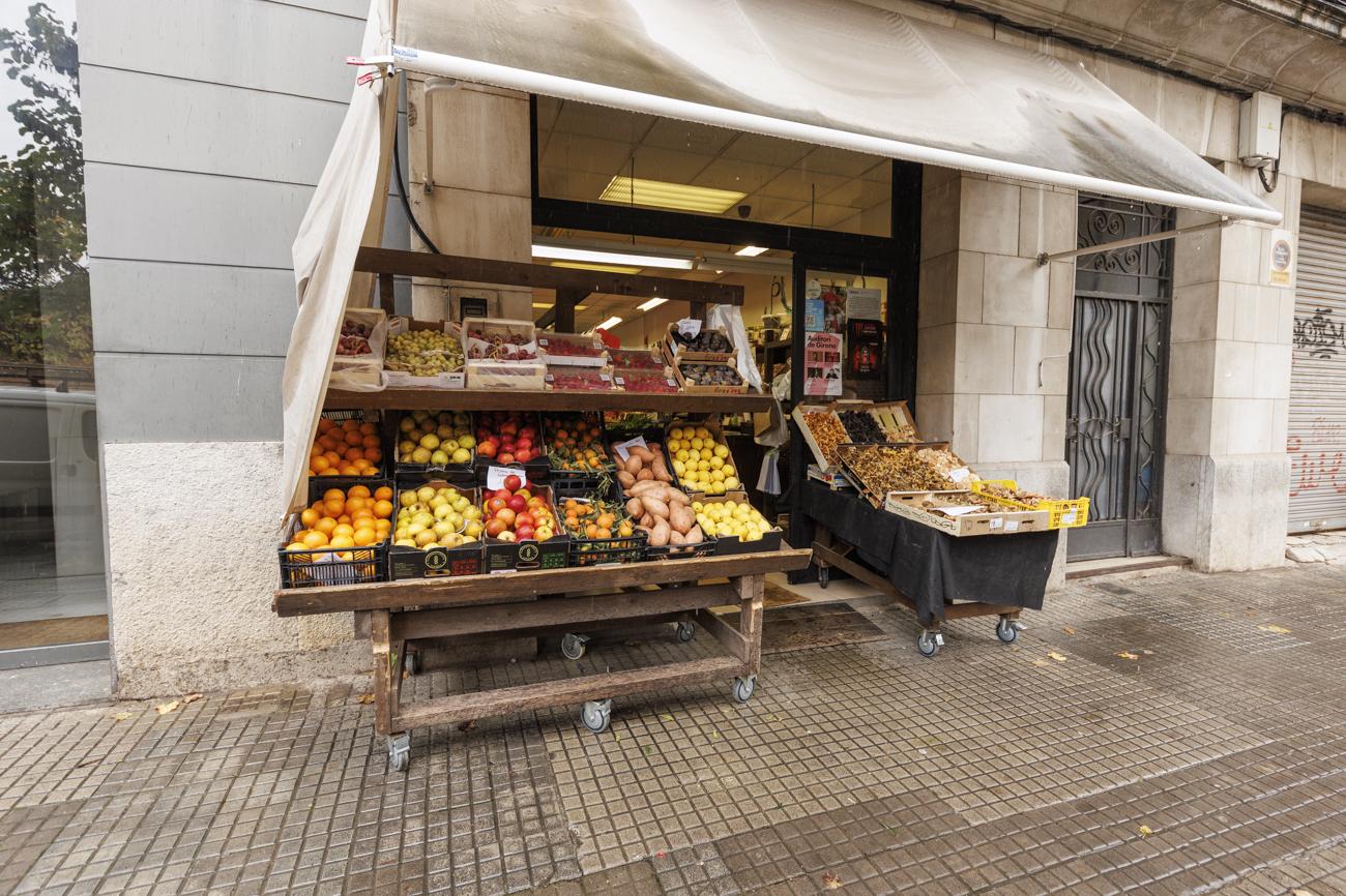 façana botiga pomes fruiteria