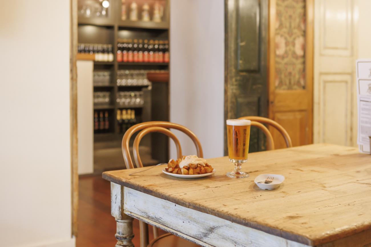 Bar restaurant