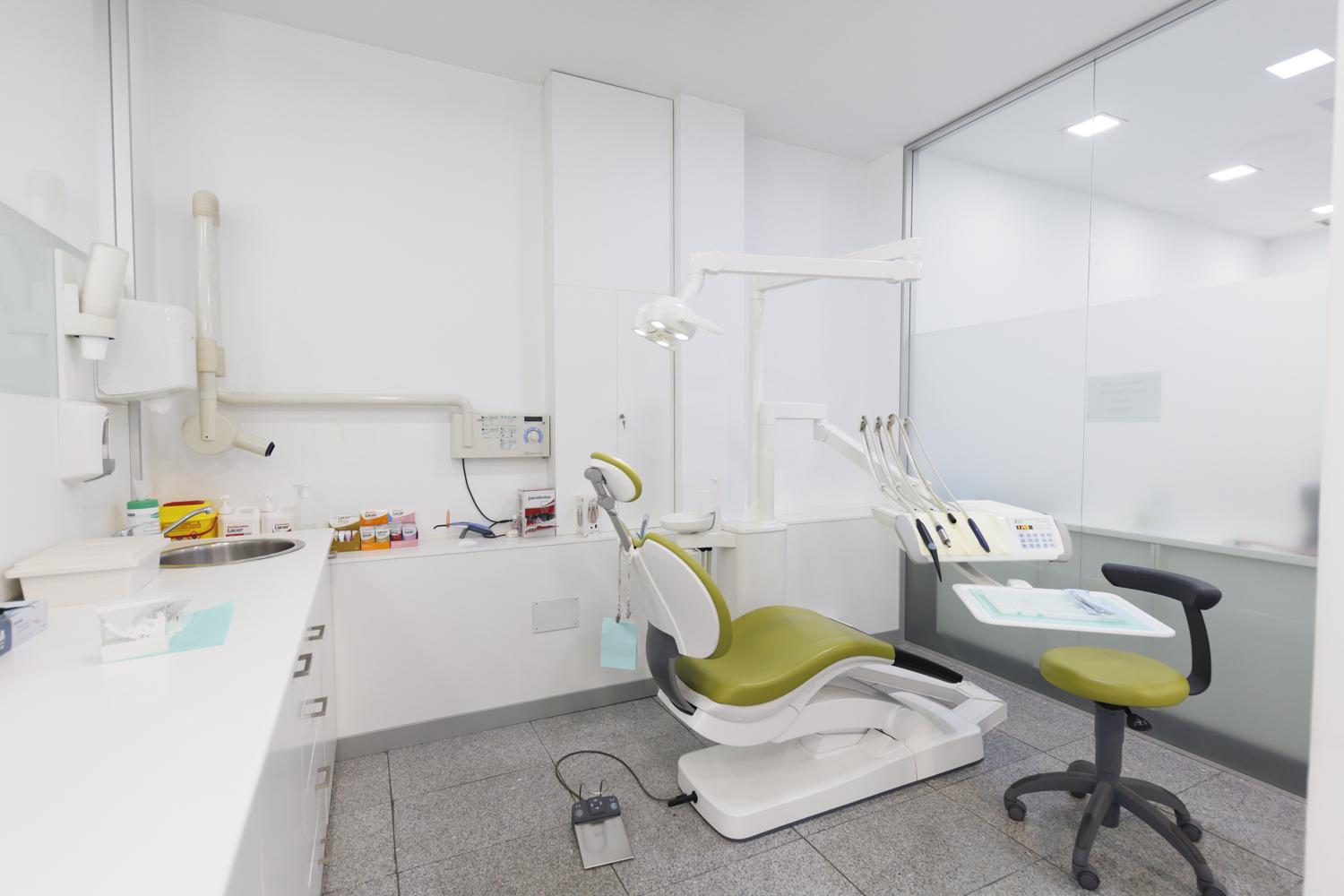 clinica implantdent