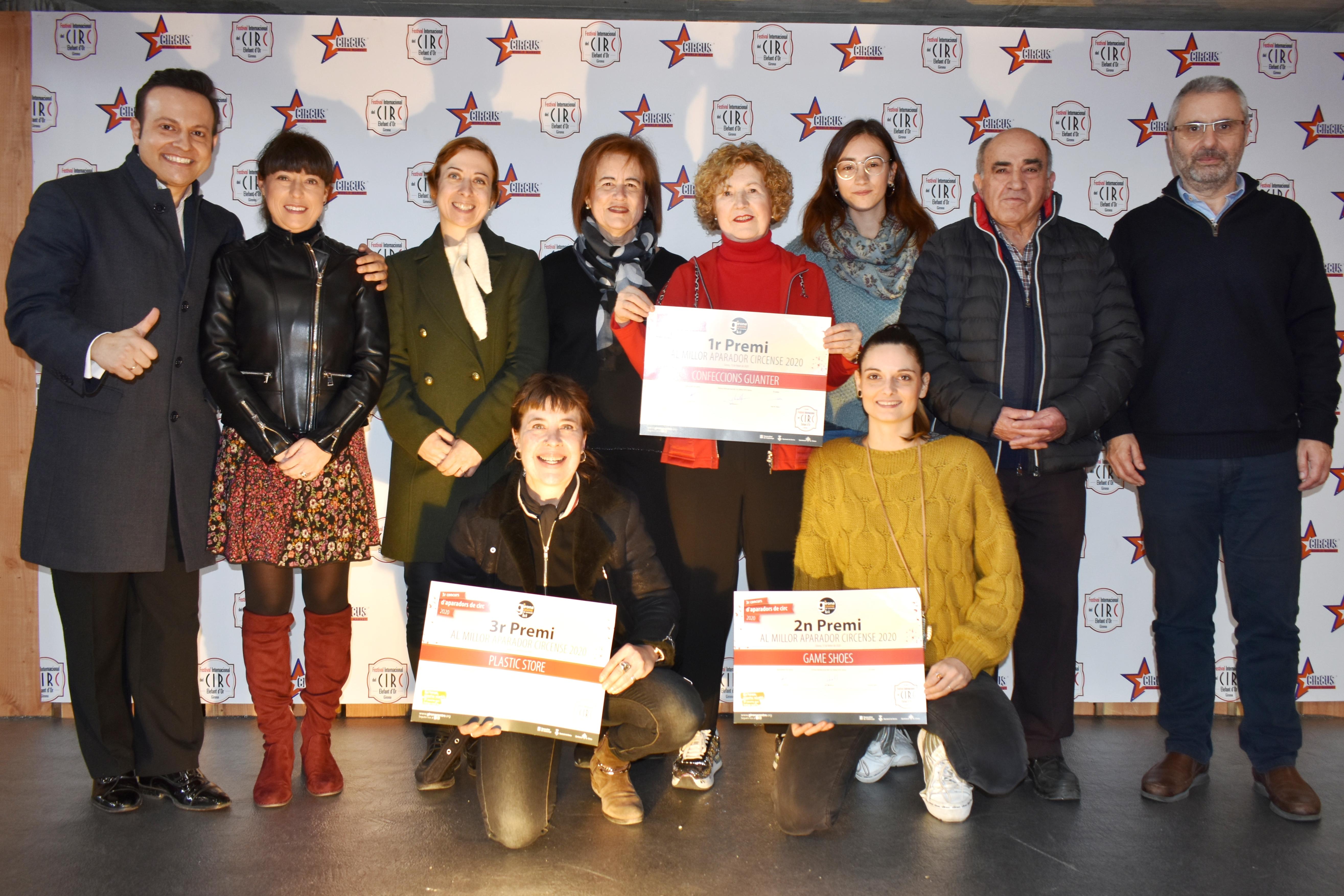 Confeccions Guanter revalida el primer premi del concurs  d’aparadors de circ de Girona
