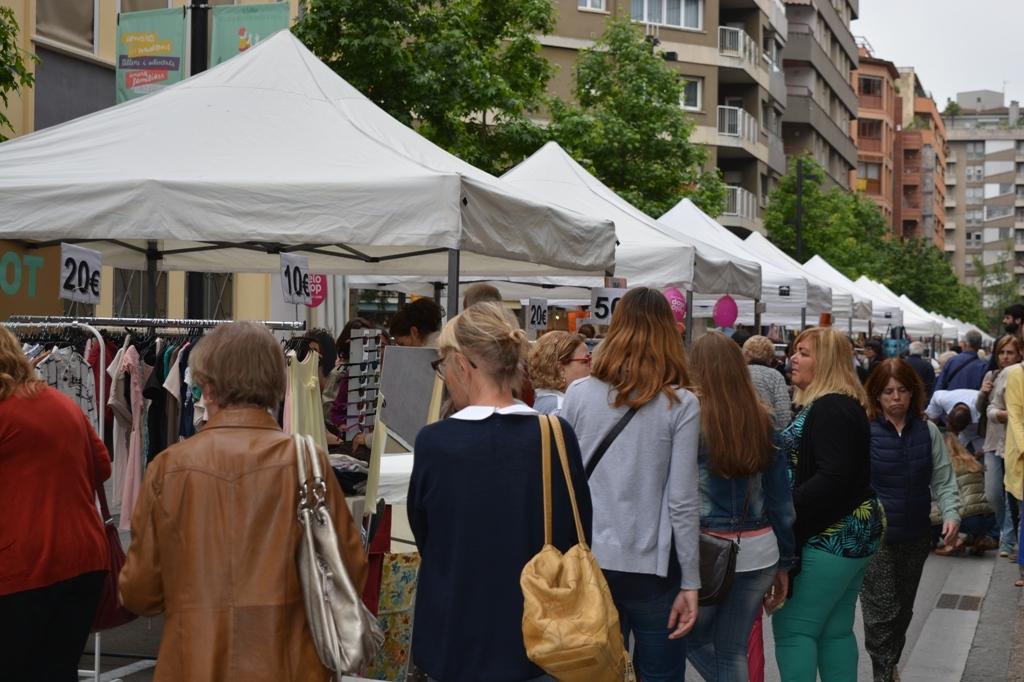 La primera botiga al carrer de la primavera, aquest dissabte 26 de maig, a la zona de l’Eixample