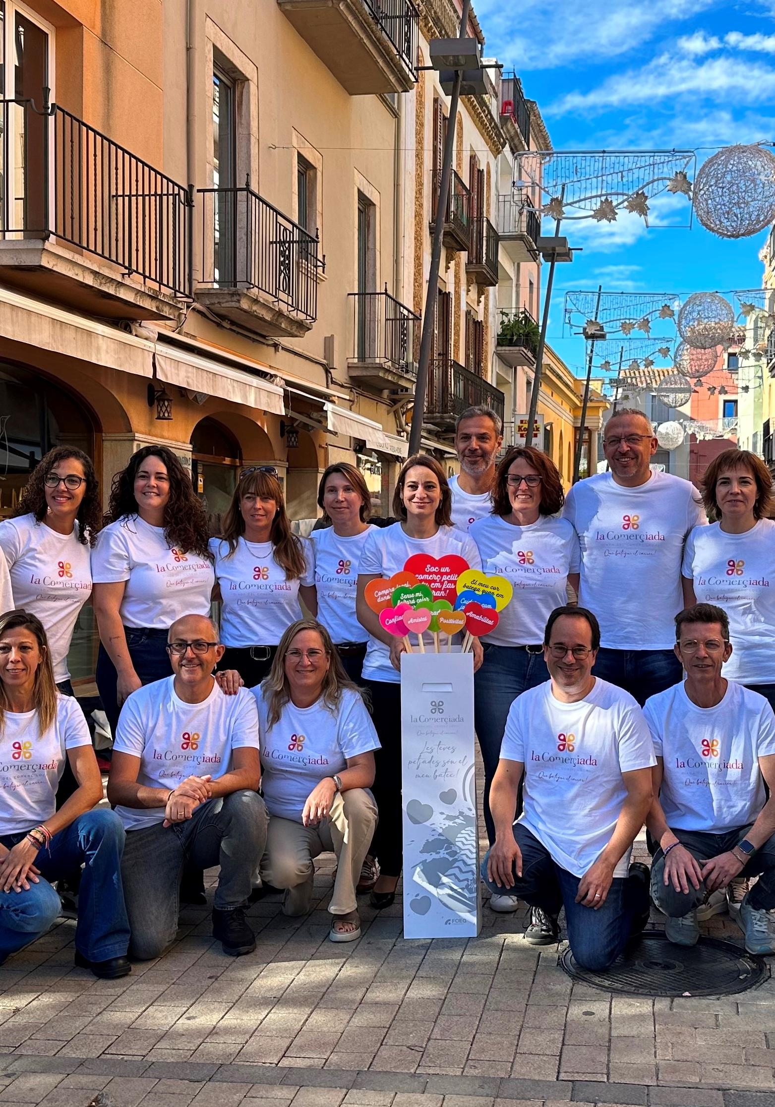 Representants de la FOEG i de les agrupacions de comerç de la demarcació de Girona impulsores de “La ComerÇiada” avui després de la presentació de la campanya. 