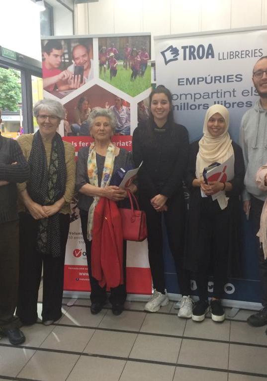 La Federació Catalana del Voluntariat Social i el comerç de Girona celebren els 10 anys dels premis “Relats de voluntariat”