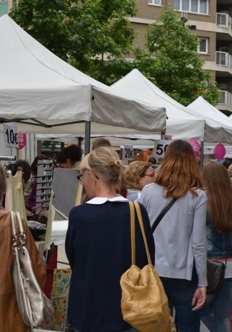 La primera botiga al carrer de la primavera, aquest dissabte 26 de maig, a la zona de l’Eixample